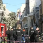 Έκρηξη σε κτίριο στην Πλάκα – Συνεχίζονται οι έρευνες της Πυροσβεστικής (βίντεο)