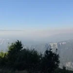 Από την Τραπεζίτσα Κόνιτσας μέχρι τα… Τζουμέρκα ο καπνός από τη μεγάλη φωτιά – Εικόνες από το Αμπελοχώρι (βίντεο)