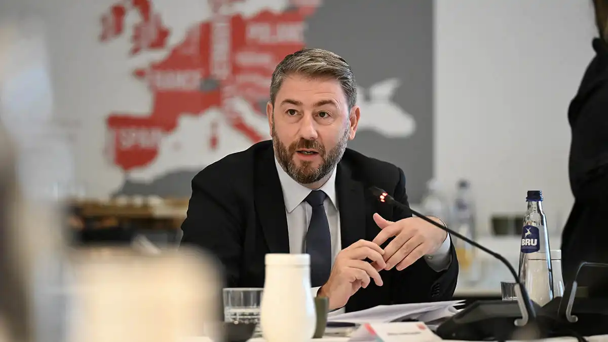 Ανδρουλάκης: Επαναφορά της 13ης σύνταξης από το 2027 και νέο ΕΚΑΣ έως 180 ευρώ τον μήνα