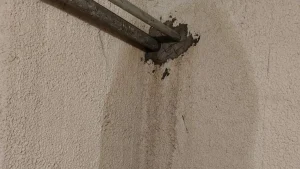 Αμπελόκηποι Ιωαννίνων: Σπασμένος αγωγός στέλνει τα νερά σε υπόγειο πολυκατοικίας