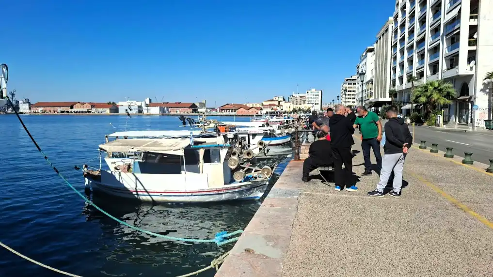 Στα άκρα οι αλιείς για το πετρέλαιο – Σχεδιάζουν αποκλεισμό του λιμανιού Θεσσαλονίκης (video)