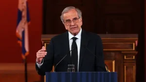 Σαμαράς: «Βλέπω σημάδια παρακμής και πολιτικής ευθύνης» – Αιχμές για τη σημερινή διαχείριση