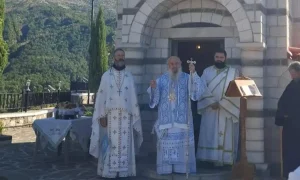 Ο Μητροπολίτης Αργυροκάστρου στο παρεκκλήσι της Αγίας Ευφροσύνης στους Σχωριάδες (φωτογραφίες)  