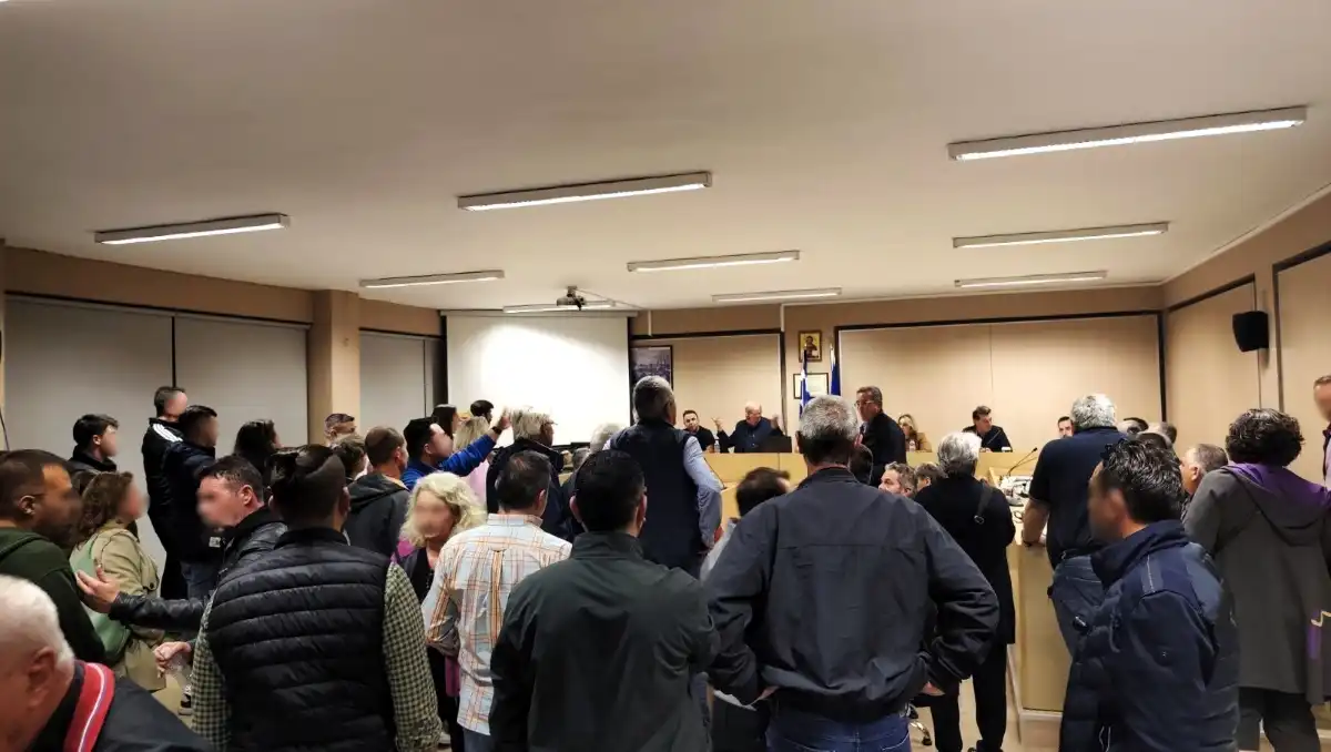 Ροδοτόπι: Εγκρίθηκε η εκποίηση δημοτικών εκτάσεων παρά τις σφοδρές αντιδράσεις των κατοίκων (βίντεο)