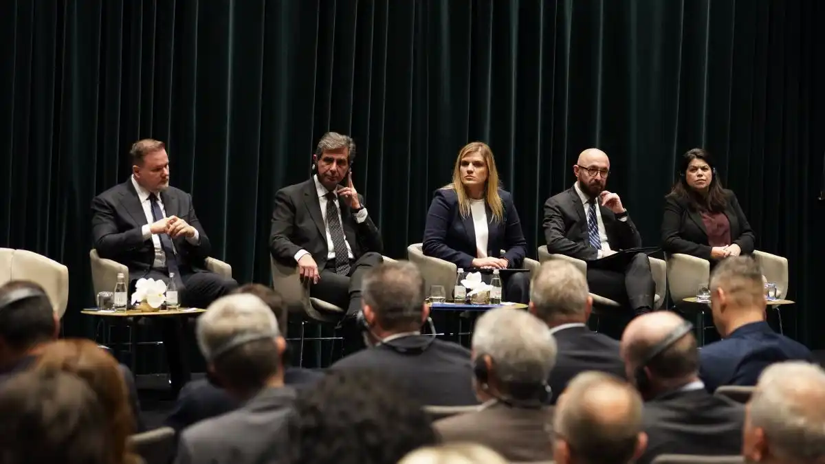 Τίρανα: Δεξίωση στην ελληνική πρεσβεία για την αποστολή του Ελληνοαλβανικού Φόρουμ (βίντεο)