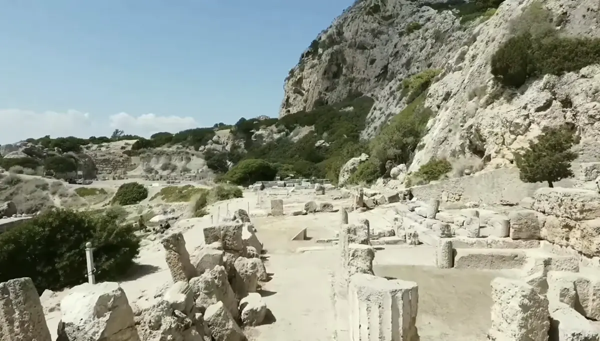 Ηραίον Περαχώρας: Το αρχαίο ιερό της Ήρας δίπλα στα νερά του Κορινθιακού (βίντεο)