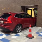 Ηγουμενίτσα: Έχασε τον έλεγχο και μπήκε στον επιβατικό σταθμό του ΟΛΗΓ!