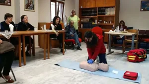 Πλαταριά: Ηλικιωμένοι εκπαιδεύτηκαν στην ΚΑΡΠΑ και τη χρήση απινιδωτή