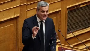 Η έδρα στον ΣΥΡΙΖΑ… Παραιτήθηκε από βουλευτής ο Χάρης Μαμουλάκης