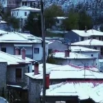 Άσπρισαν οι σκεπές στη Μηλιά (βίντεο)