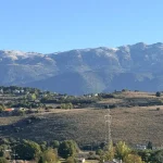 Μιτσικέλι: Λίγο αλλά… χιόνι! Οι κορυφές ντύθηκαν στα λευκά