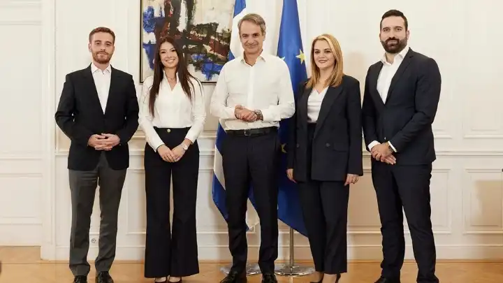 Νέα Δημοκρατία: Τέσσερις νέοι αναπληρωτές Εκπρόσωποι Τύπου με απόφαση Μητσοτάκη
