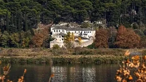 Ιωάννινα: Οι Ιερές Ακολουθίες του Νοεμβρίου στη Μονή Ελεούσης στο Νησί