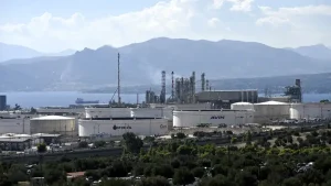 Motor Oil: Υπέκυψε στα τραύματά του ο ένας εργαζόμενος – Προσήχθη ο εργολάβος του συνεργείου