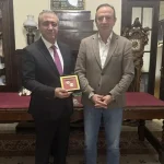 Τουρισμός, πολιτισμός και εκπαίδευση στην ατζέντα της συνάντησης Μπέγκα με τον πρέσβη του Αζερμπαϊτζάν