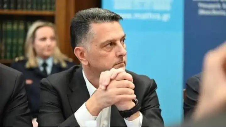 Μ. Μπεκίρης: Αποχωρεί από το γραφείο Μητσοτάκη στη Βουλή – «Τα υπόλοιπα στα δικαστήρια»