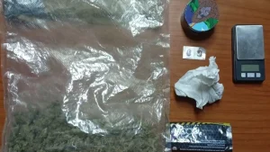 Ιωάννινα: Συνελήφθη για διακίνηση ναρκωτικών – Κάνναβη και ζυγαριά ακριβείας στην κατοχή του