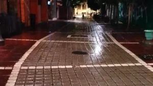 Πλύσιμο δρόμων και πεζοδρόμων σε κεντρικά σημεία των Ιωαννίνων