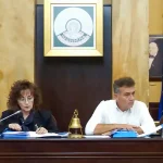 Ο Ευάγγελος Πρέντζας στη θέση του Δημάρχου στη συνεδρίαση του Δημοτικού Συμβουλίου Ιωαννίνων