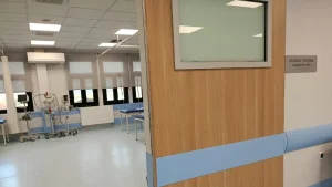 “Δεν κάνουμε μόνο υποδομές” είπε ο Αδ. Γεωργιάδης – Προσλήψεις προσωπικού για το νοσοκομείο “Χατζηκώστα”