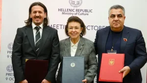 Πρέσπες: Ιστορική συμφωνία τριών χωρών για την UNESCO – Τι προβλέπει η κοινή διακήρυξη