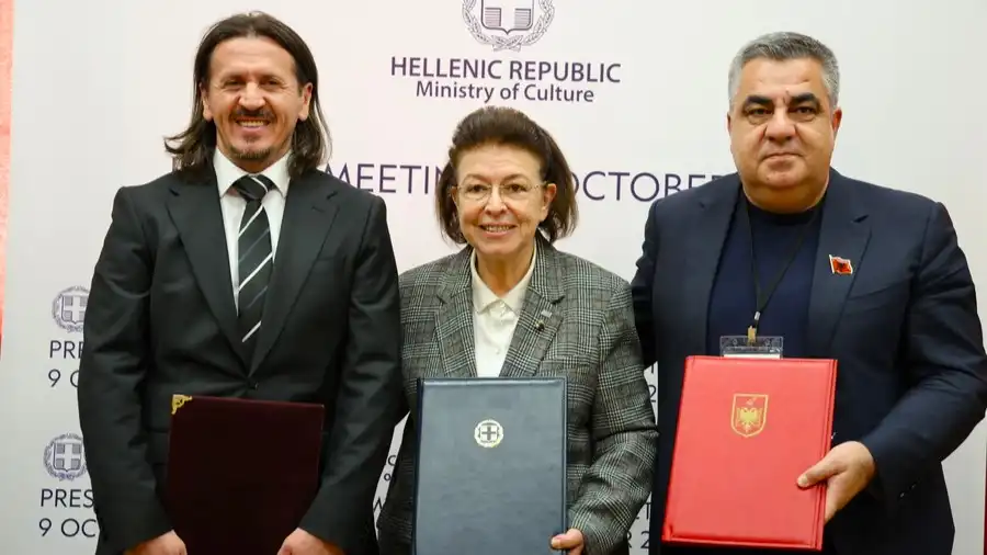 Πρέσπες: Ιστορική συμφωνία τριών χωρών για την UNESCO – Τι προβλέπει η κοινή διακήρυξη